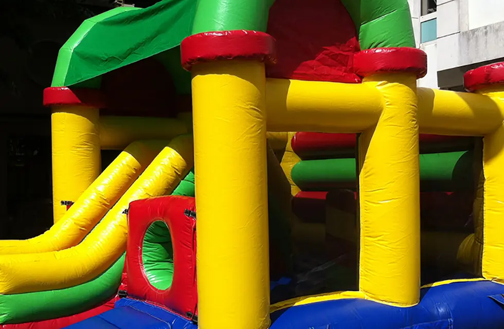 Château toboggan gonflable bouncer slide location anniversaire, fête et événement Catcha!