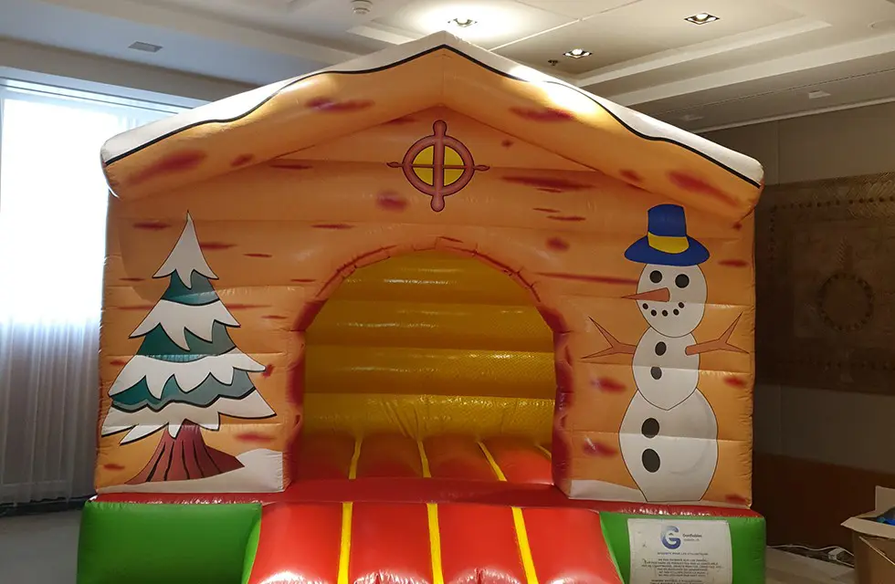 Château gonflable chalet location anniversaire, fête et événement